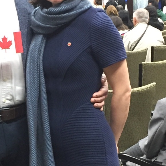 Designer blue textured body-con mini dress with sleeves - Picture 1 of 5